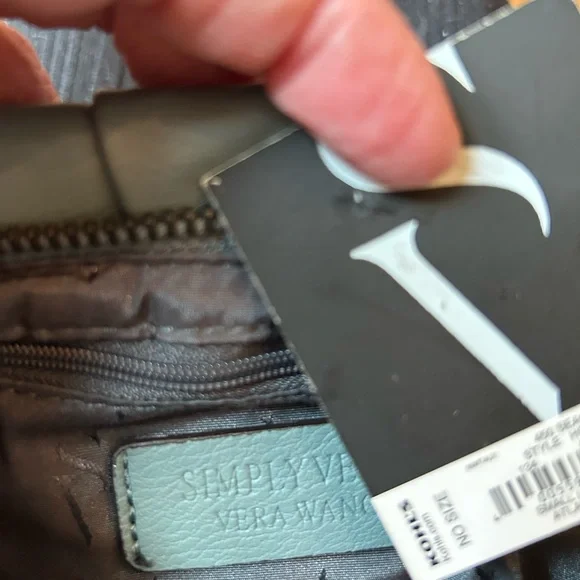 Vera Wang Blue Shoulder Bag NWT with Pleated Design STUNNING - Picture 15 of 16